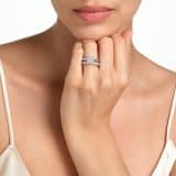 Solitaire Valentine en or blanc et l'alliance Elodie en or blanc