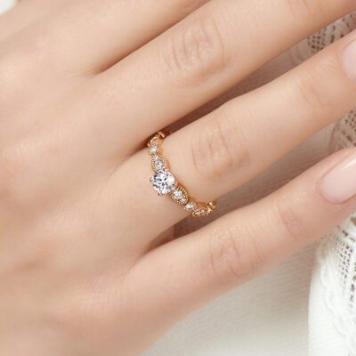 Solitaire pour femme en or et diamants