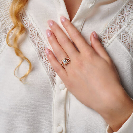 Bague femme or rose diamant taille emeraude